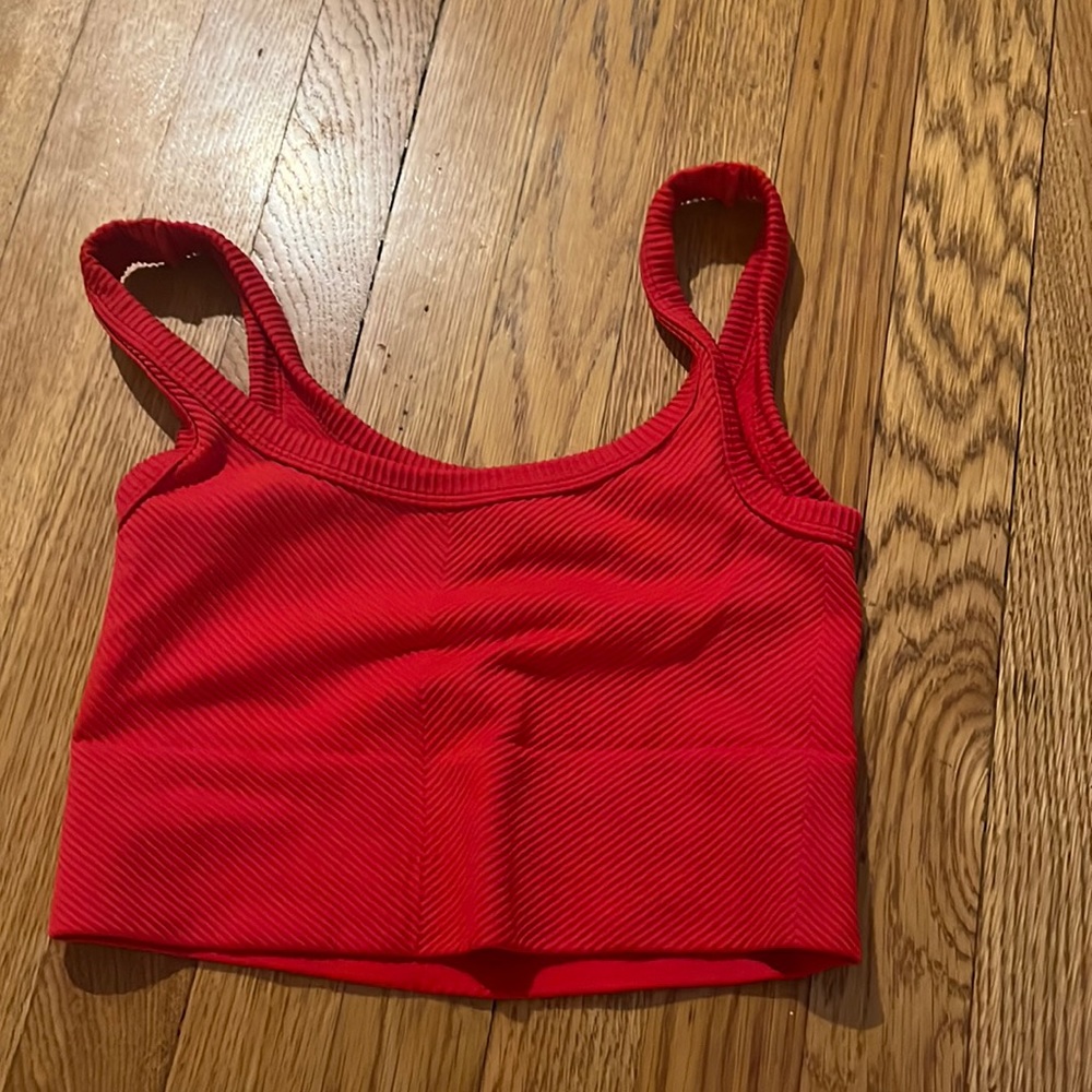 Red comfy sporty crop top
